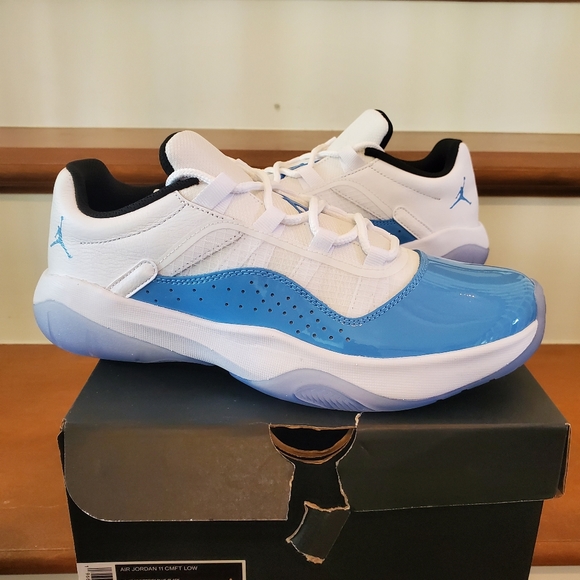 NIB Nike Air Jordan CMFT low men's sz 8.5. White university blue black - Picture 2 of 8